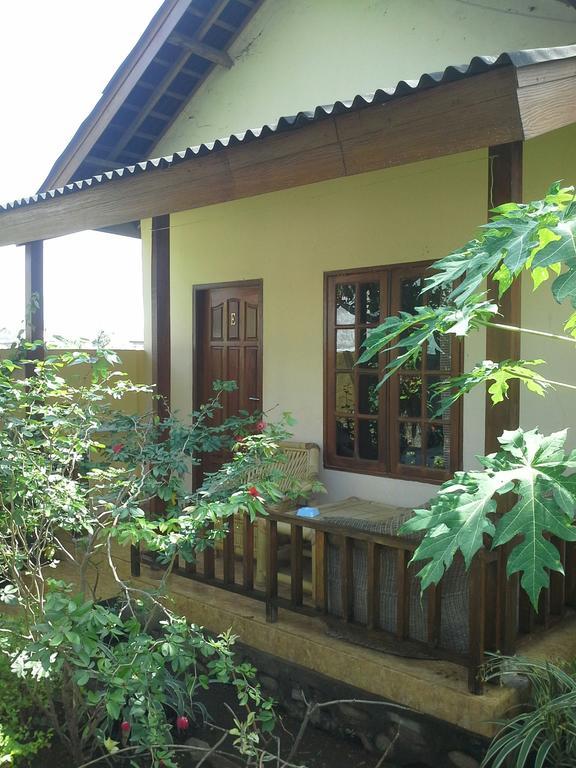 Arnel Bungalows Senggigi Eksteriør bilde